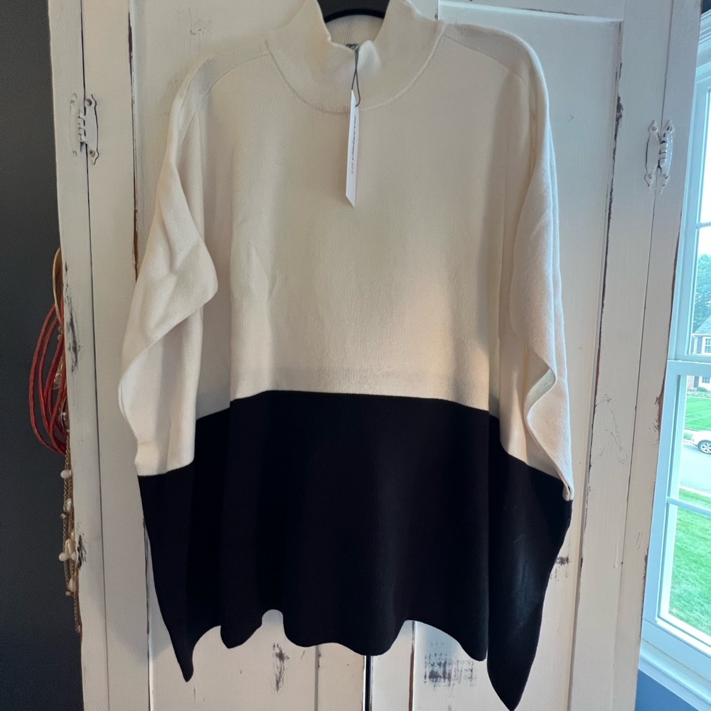 Liz Claiborne Black and White Turtleneck Sweater